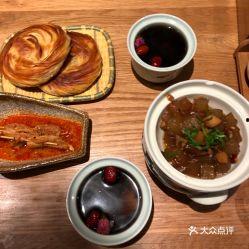 娱乐吃瓜酱洛阳,吃瓜酱带你揭秘幕后故事  第2张